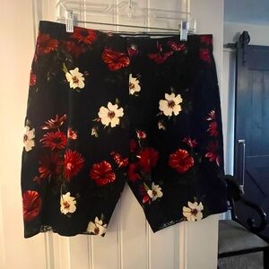 Denim & Flowers Floral Black,  Red & Cream 10” inseam Shorts, waist 34